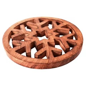 Sous-plat rond en bois de manguier naturel sculpté, motif floral mandala orné, résistant à la chaleur, support pour casseroles et poêles, style bohème - Product Image 4