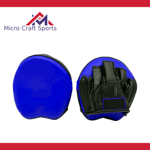 Équipement professionnel de boxe : Palettes de frappe en cuir personnalisées pour l'entraînement de boxe et d'arts martiaux – Qualité pakistanaise - Product Image 5