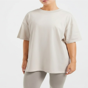 Camiseta de cuello redondo extragrande para mujer con logo frontal personalizado, al por mayor, de verano, manga corta, holgada, de jersey transpirable y ecológica - Product Image 1