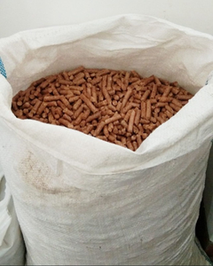 Granulés de bois biomasse écologiques pour chaudières industrielles, centrales thermiques et approvisionnement en énergie renouvelable - Product Image 2