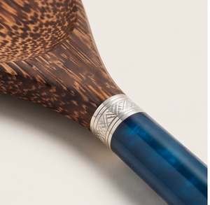 Ensemble de couverts de mariage en bois brun foncé avec manche élégant en résine, parfait pour les occasions spéciales, les mariages et la vaisselle. - Product Image 2