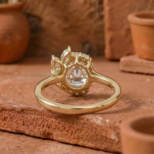 Bague florale en diamant rond VS1 de 2,00 carats, cultivé en laboratoire, avec or massif 18 carats, pour femme, idéale pour mariage, fête ou occasion spéciale - Product Image 5