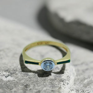 แหวนทองประดับเพชรหรูหรา ตกแต่งด้วยเคลือบสีเขียว แหวนนิ้วมินิมอลทันสมัยสำหรับผู้หญิง เครื่องประดับทันสมัยสำหรับสวมใส่ในชีวิตประจำวัน - Product Image 2