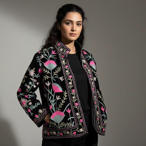 Blouson Bomber en Velours Tricoté Brodé Suzani Vert Vintage, Style Bohème Unisexe, Vêtement d'extérieur Ethnique Chic pour l'Hiver, Cadeau Unique pour Elle - Product Image 1