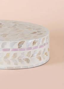 Boîte à bijoux ovale gravée en bois écologique faite à la main avec nacre, design moderne personnalisé, boîte de rangement décorative - Product Image 2