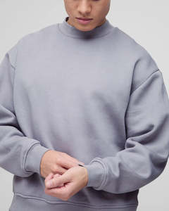 Sudadera personalizada para hombre, 100% algodón mezclado, básica, de felpa gruesa de 450GSM, corte holgado con hombros caídos y estilo cuadrado. - Product Image 3