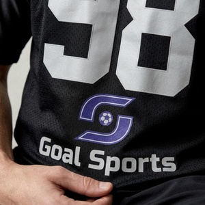 Maillot de football américain respirant 100 % polyester en maille, impression par transfert thermique, manches courtes, personnalisable avec nom, numéro et logo, vente en gros pour adultes - Product Image 3