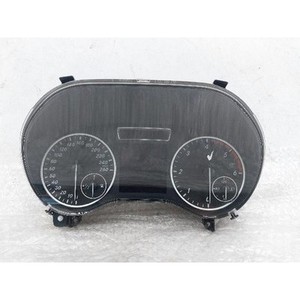 ชุดหน้าปัดเรือนไมล์ (มาตรวัดความเร็ว) รุ่น B-class มือสอง ของแท้ รหัส A2469002007 - Product Image 1
