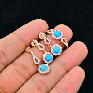 Conjunto de Joyería Fina para Mujer con Pendientes, Anillo y Collar de Plata de Ley 925 con Gema de Turquesa Redonda - Product Image 3