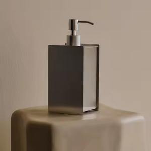 Distributeur de savon liquide en métal de luxe, pompe à savon en acier inoxydable, qualité hôtelière et commerciale - Product Image 4