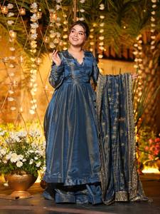 Ensemble Anarkali en soie bleue brodée avec un long manteau et un pantalon palazzo pour les mariages et les festivals - Product Image 5