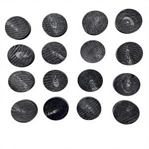 Boutons décoratifs faits à la main, personnalisés, écologiques, en corne de buffle naturelle, couleur noir jais, origine Uttar Pradesh - Product Image 4