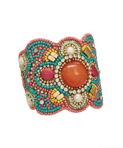 Bracelet tendance en perles brodées, élégant et unique, fait main - Product Image 6
