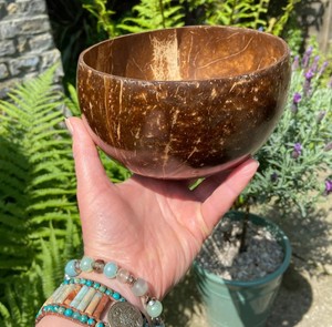 Bol en Coque de Noix de Coco de Qualité Supérieure, Fait Main, Écologique, Naturel, Durable, Poli, Réutilisable, Produit de Vaisselle pour la Cuisine et la Table - Product Image 4