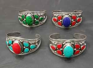 Brazalete de latón de calidad superior con diseño de lujo Chapado en oro Forma de gancho de estilo religioso-Venta de exportación mundial de - Product Image 2