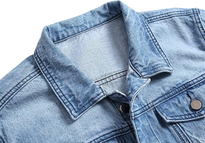 Chaqueta Casual de Mezclilla para Hombre, Color Azul Claro, Diseño Deshilachado y Rasgado, Tejido de Algodón, Patrón Sólido, Sin Capucha - Product Image 3