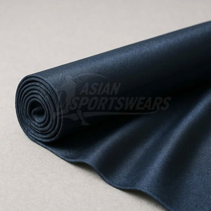 Veste en satin pour homme au design élégant avec surface lisse, manches longues, pour un style tendance et streetwear - Product Image 6