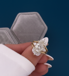 Anillo de Compromiso con Diamante Cultivado en Laboratorio de 2.80CT, VVS2 F, Certificado IGI, Corte Ovalado, Halo, Conjunto Nupcial, Oro Blanco, Venta al Por Mayor - Product Image 3