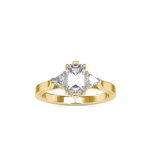 Anillo con centro en forma de esmeralda y dos diamantes moissanita laterales en forma de trillón, un hermoso regalo de San Valentín para tu pareja. - Product Image 5