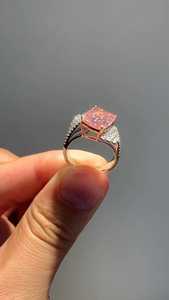 Anillo de Lujo con Moissanita Rosa de 3CT, Corte Cojín, en Plata 925 Original, Regalo Ideal para Amigos en Aniversarios y Fiestas - Product Image 2