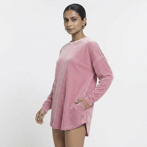 T-shirt en velours à manches longues pour femme avec logo personnalisé, de haute qualité, uni, extensible, doux, décontracté, vêtements de mode en gros - Product Image 5