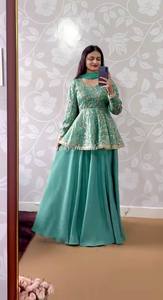 Ensemble Sharara bleu aqua élégant avec dupatta pour femme – Tenue ethnique de créateur pour soirée, richement brodée et ornée de sequins - Product Image 2