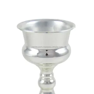 Vase à fleurs en métal fait main au design moderne pour l'aménagement intérieur résidentiel de créateurs, design classique, finition galvanisée - Product Image 4