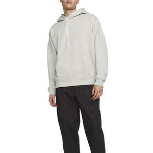 Sweat à capuche pour homme de style streetwear brodé pour l'hiver, avec un look décontracté classique, tissu polaire de haute qualité - Product Image 3