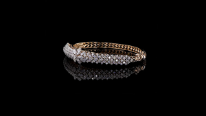 Luxury 18K Gold and Lab Grown Diamond <b>Bangle</b> <b>Bracelet</b> for Women – Elegant Crystal Pavé Cuff Jewelry Wedding Party Gift - Product Image 4