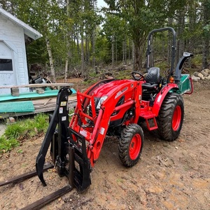 Tracteur compact puissant Kioti pour les petits agriculteurs recherchant des performances fiables et un équipement polyvalent pour les tâches quotidiennes sur le terrain - Product Image 6