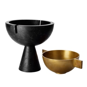 Brûleur d'encens en forme de cône en pierre blanche avec coupelle en laiton, encensoir rond moderne sur un support en métal doré, porte-encens d'aromathérapie de bureau - Product Image 1