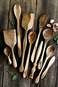 Juego de Cuchara y Tenedor de Madera Ecológicos Hechos a Mano, Diseño Clásico con Mango Retorcido y Pulido, para Uso Doméstico y Regalos Empresariales - Product Image 5