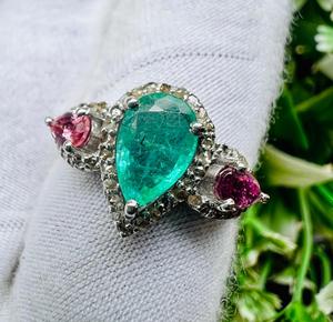 Vintage 925 <b>Silver</b> Brilliant Cut <b>Emerald</b> Cocktail <b>Ring</b> Pink Gemstones Prong Setting Rhodium Plated Minimalist Women's Jewelry - Product Image 4