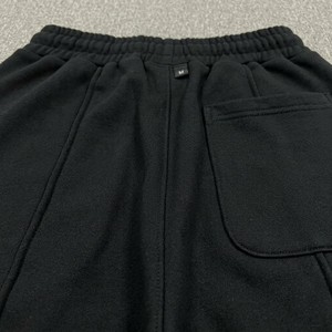 Joggers minimalistes pour femmes de qualité supérieure, coupe droite, couleur noire unie, pantalon de survêtement ample, doux et chaud en molleton, décontracté, pour le fitness et la détente - Product Image 3