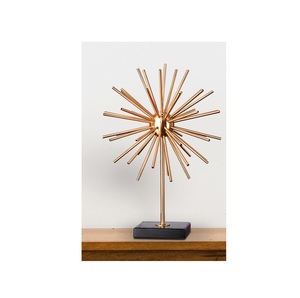 Escultura Metálica de Lujo Exclusiva, Obra de Arte Decorativa con Diseño Abstracto Moderno para Decoración Interior de Hogar Elegante - Product Image 6