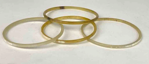 Bracelet fin en corne de vache africaine, teinte claire, par Perfect Enterprises - Product Image 3