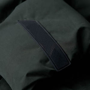 Chaqueta Acolchada Econex Sports para Hombre, Talla Grande, con Logotipo Personalizado, Uso Diario Informal, Doble Botonadura, Elástica, Venta al Por Mayor - Product Image 3