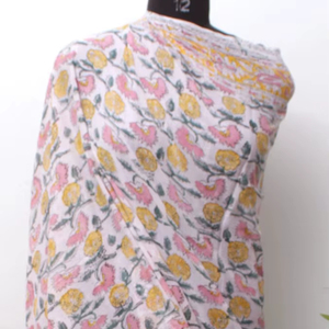 Sarong en coton floral bohème imprimé à la main, paréo de plage pour femmes. - Product Image 1