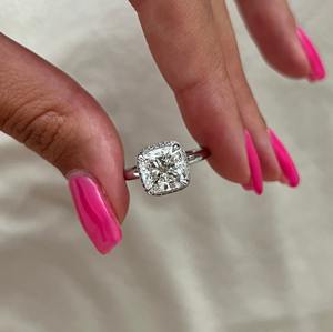 Bague de fiançailles avec halo double bordé de diamants de laboratoire carrés de 3 carats, bague halo unique, certifiée IGI - Product Image 4