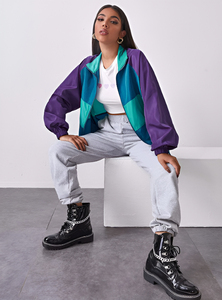 Dernière Mode – Veste de Sport Légère Zippée pour Femme – Coupe-Vent Personnalisé avec Rivets, Broderies et Rayures Camouflage - Product Image 5