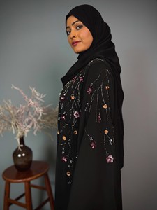 Suministro Directo de Fábrica: Abaya de Fiesta Larga de Rayón Ligero para Verano, con Cuello Alto, Manga Larga y Bordado - Product Image 2