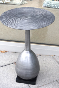 Modern Look <b>Coffee</b> <b>Table</b> Aluminum <b>Silver</b> Finishing Round shaped <b>Table</b> for Living Room Sofa Side <b>Table</b> Available at Low Price - Product Image 3