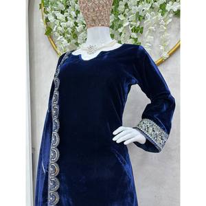 Top y Dupatta Hechos a Mano para Fiesta, Silueta Recta con Lentejuelas y Cordones, Talla XL - Product Image 1