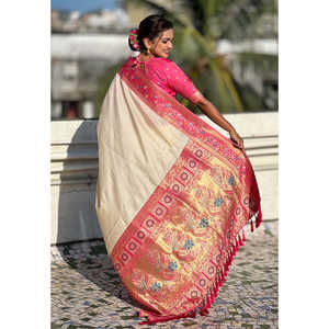 Sari en soie crème Gala avec pallu Paithani, Kadiyal Zari tissé, robes de soirée élégantes - Product Image 3