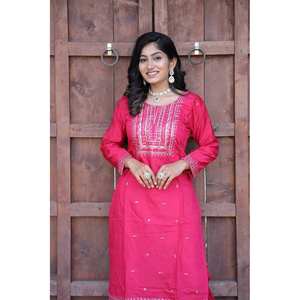 Magnifique ensemble haut et bas pour soirée avec broderie, taille XL - Product Image 5