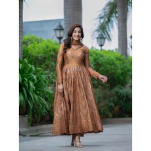 Vestido de Noche de Diseñador con Bordado de Lentejuelas para Fiestas y Ocasiones Especiales Incluye Dupatta - Product Image 5