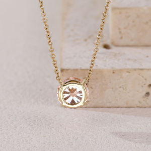 Exquisito colgante de diamante redondo cultivado en laboratorio, certificado por IGI, con cuatro puntas, en oro amarillo, oro rosa, oro blanco o plata, con cadena a juego. - Product Image 2