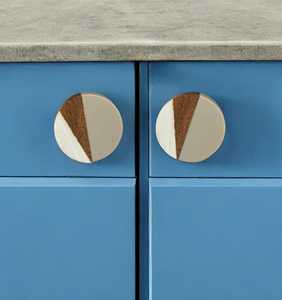 Pomos de Resina Minimalistas de Diseño Único para Cajones, Armarios, Cómodas y Cocinas - Ecológicos y Duraderos, Hechos a Mano - Product Image 5