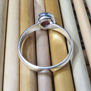 Anillo Fino de Plata de Ley 925 Hecho a Mano con Moissanita Roja de Alta Calidad, Diseño Clásico Original, Joyería para Hombre y Mujer, Venta al por Mayor - Product Image 6