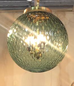 Lámpara Colgante Redonda de Cristal con Acabado en Latón y Globo Acanalado para Decoración del Hogar - Product Image 5